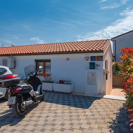 Holiday Home Jasminka Medulin Bagian luar foto