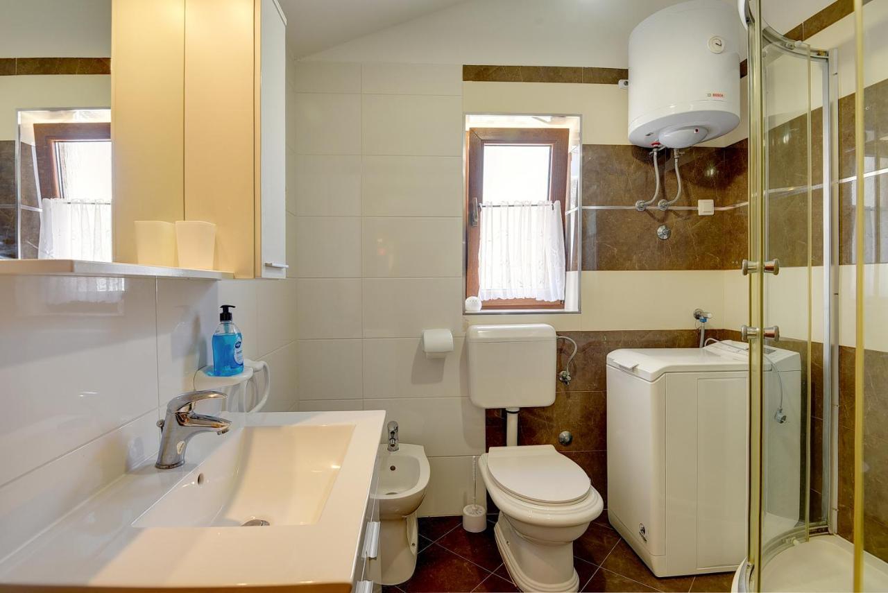 Holiday Home Jasminka Medulin Bagian luar foto