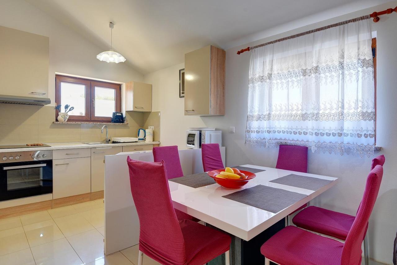 Holiday Home Jasminka Medulin Bagian luar foto
