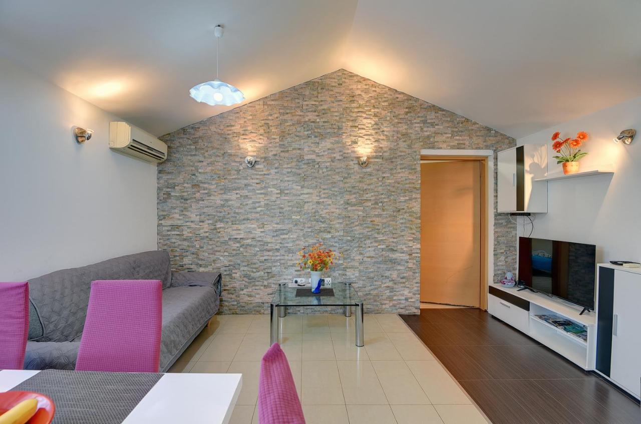 Holiday Home Jasminka Medulin Bagian luar foto